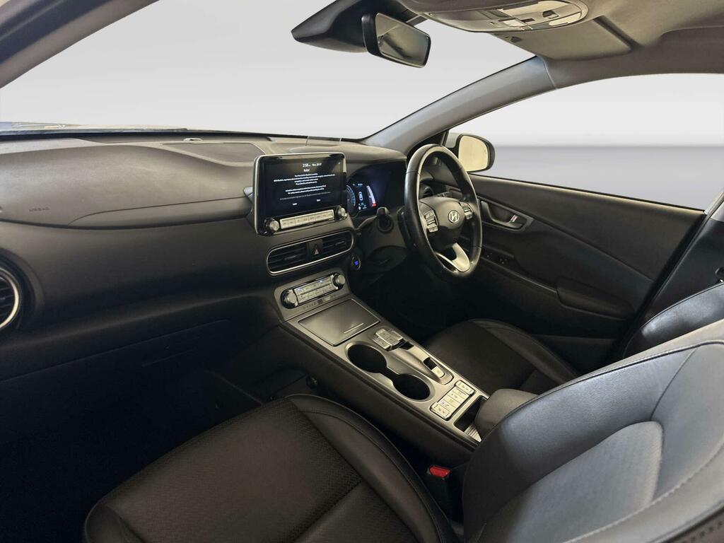 Hyundai Kona Hatchback Black #10
