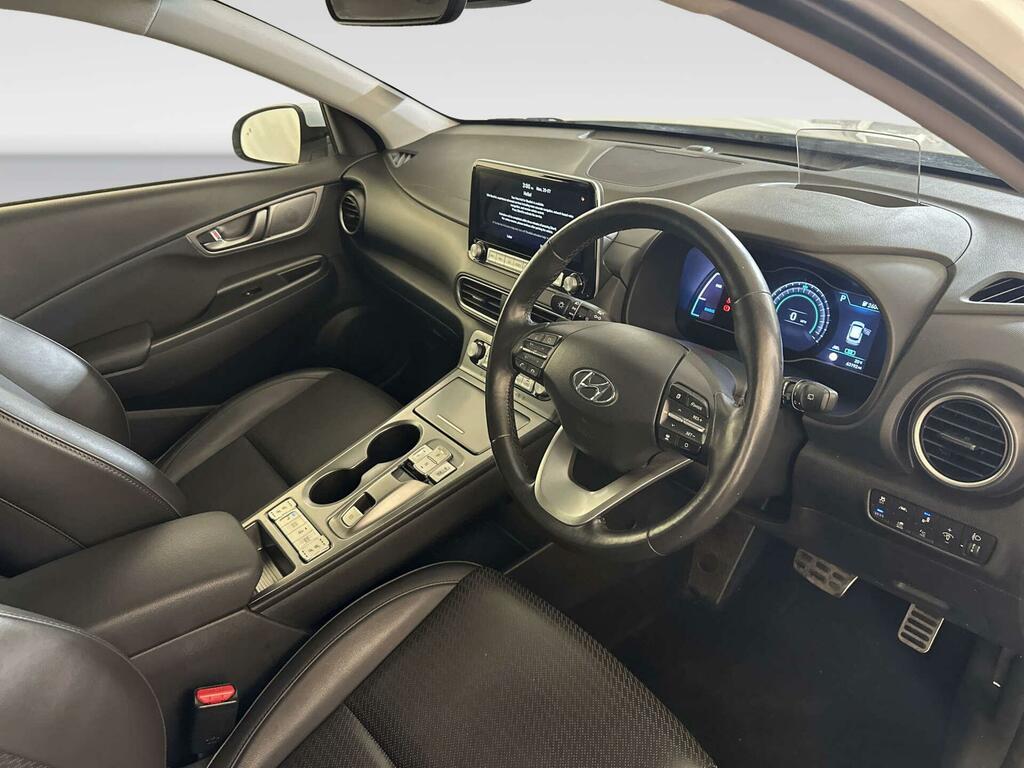 Hyundai Kona Hatchback Black #13