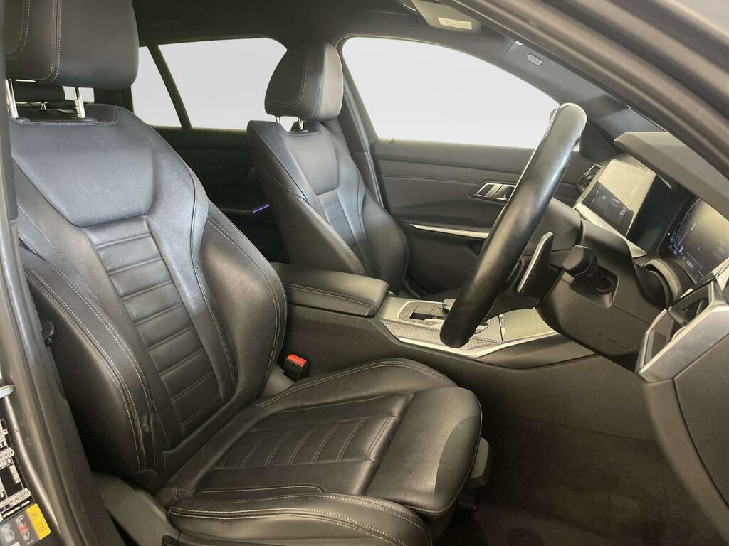 BMW 3 Series Saloon Blue #11