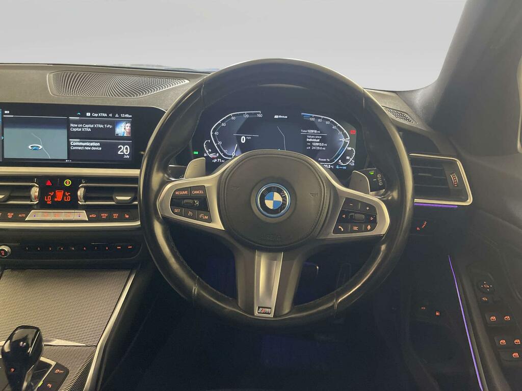 BMW 3 Series Saloon Blue #15