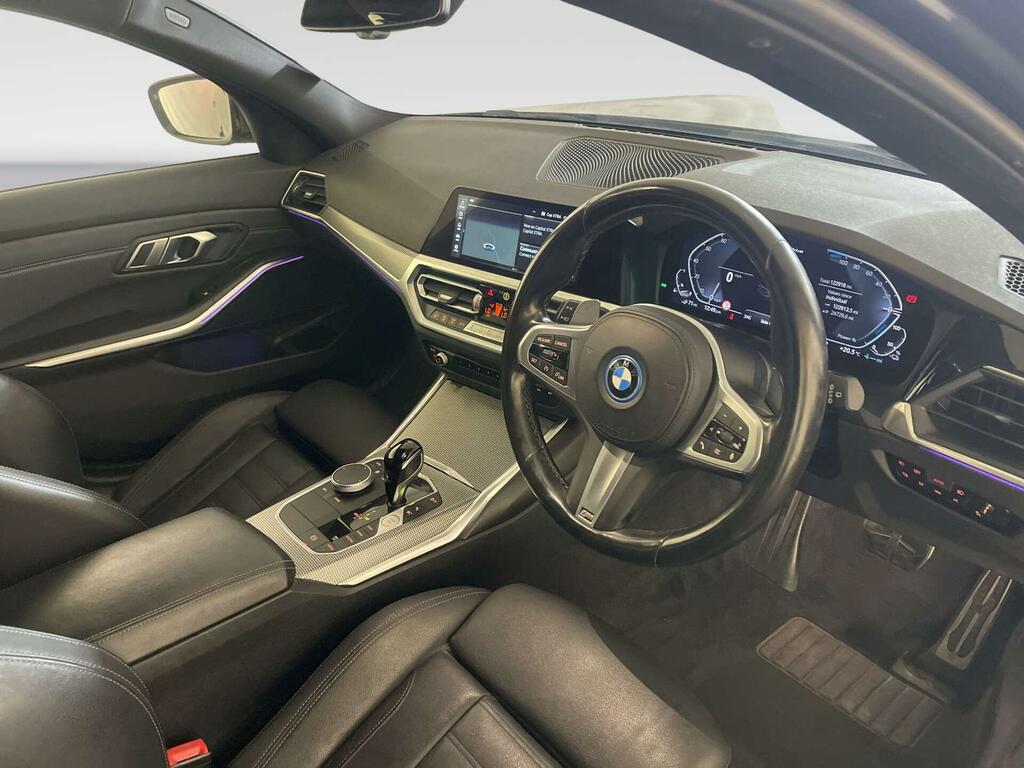 BMW 3 Series Saloon Blue #14