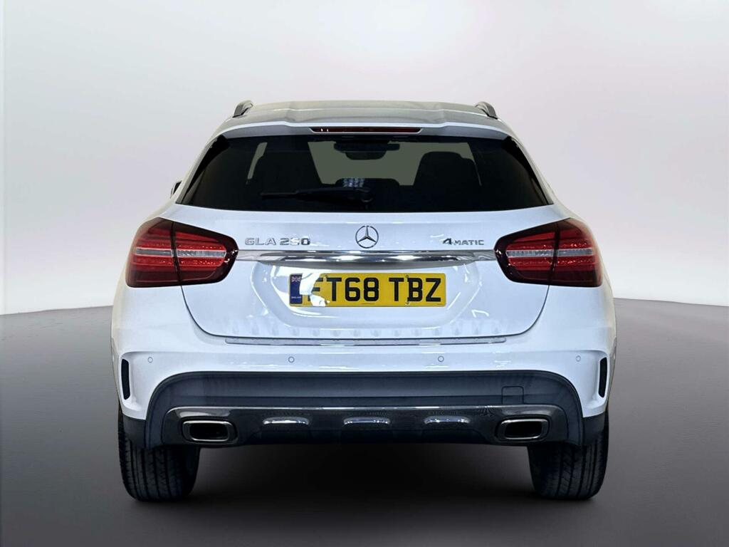 Mercedes-Benz GLA Class #7