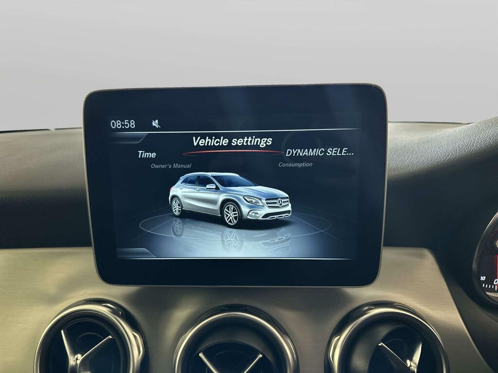 Mercedes-Benz GLA Class #23