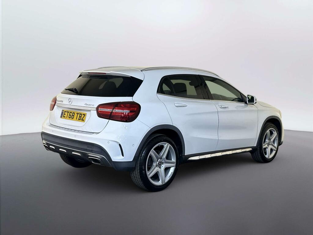 Mercedes-Benz GLA Class #8