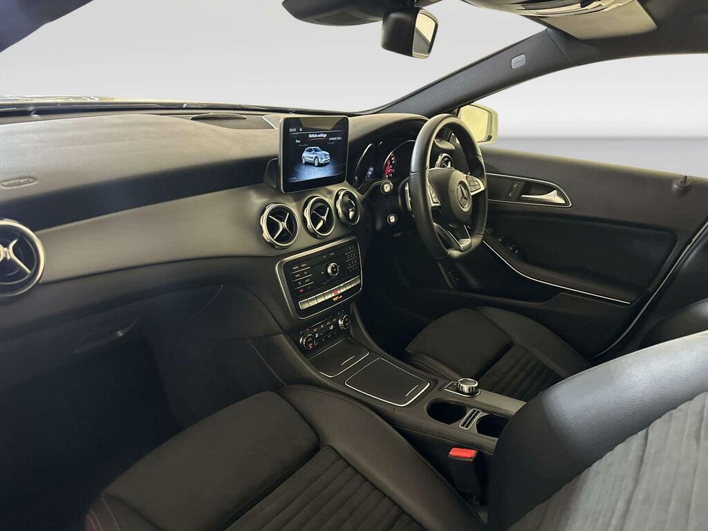 Mercedes-Benz GLA Class #10