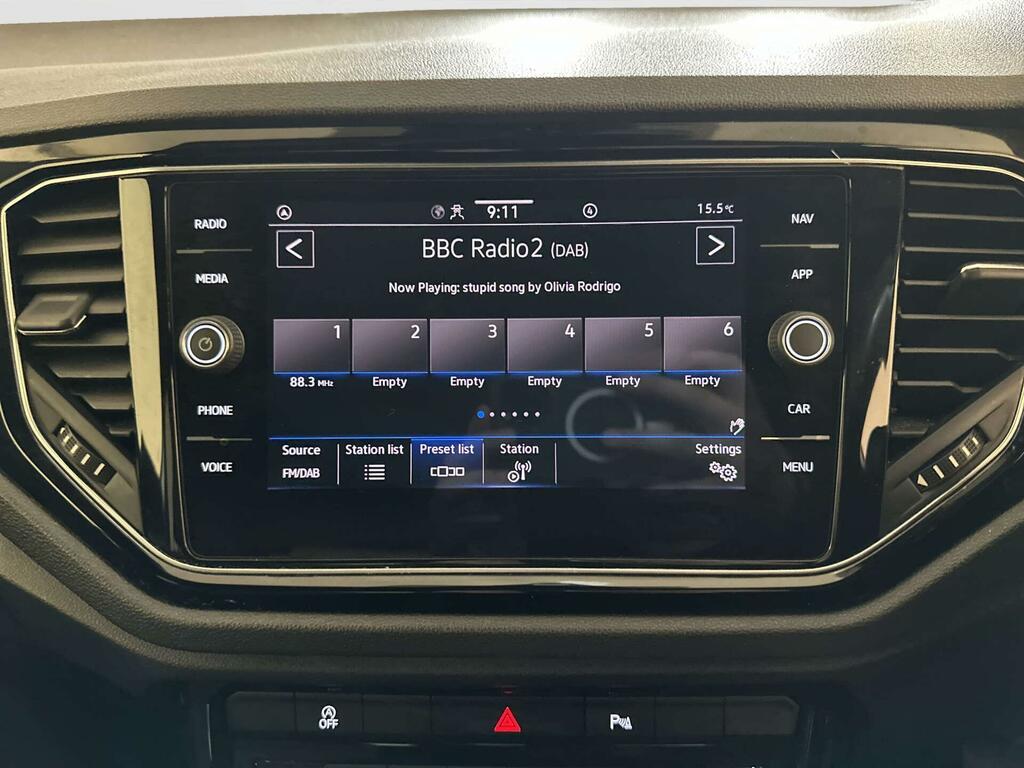 Volkswagen T-Roc Hatchback White #21