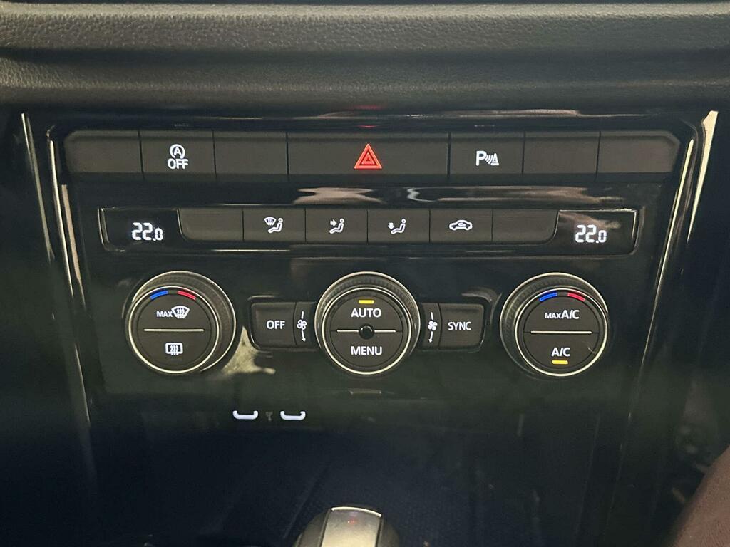 Volkswagen T-Roc Hatchback White #23