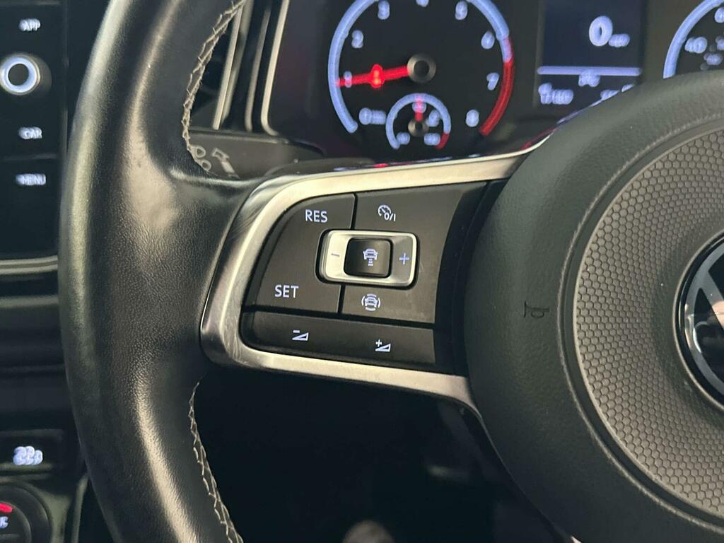 Volkswagen T-Roc Hatchback White #16