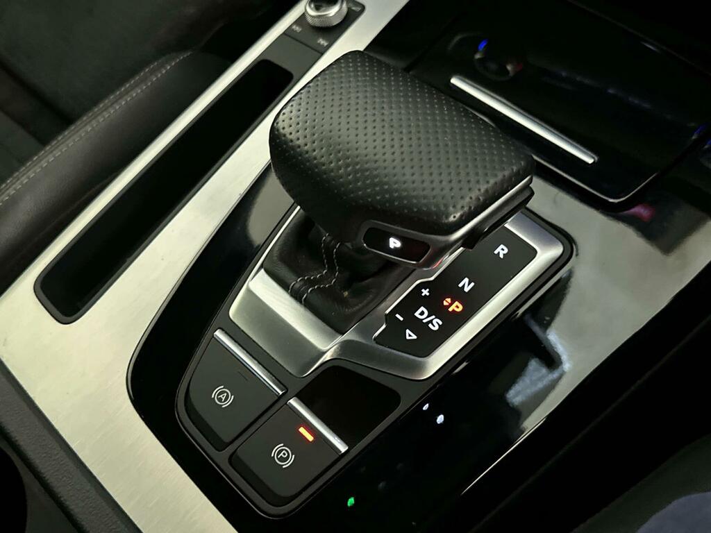 Audi Q5 Audi Q5 Sport Black #24