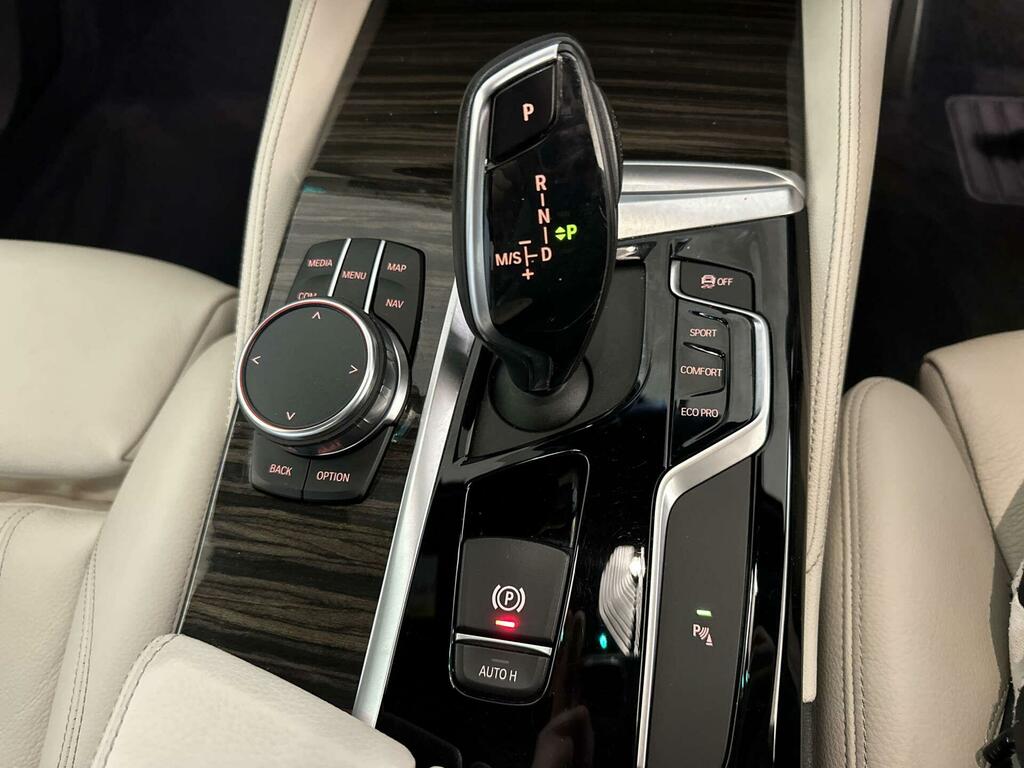 BMW 5 Series 2L Se White #24