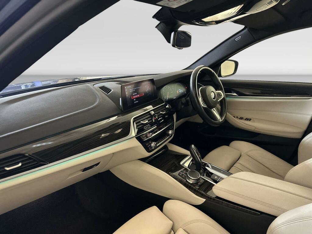 BMW 5 Series 2L Se White #10
