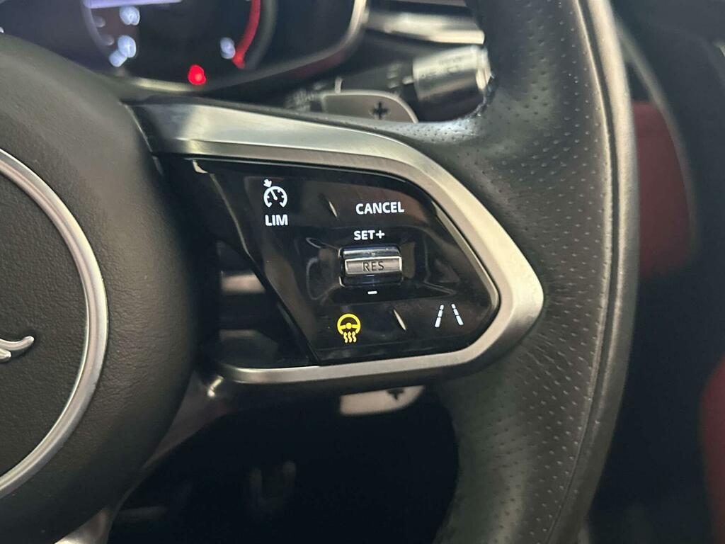 Jaguar F-Pace 2.0 D200 Mhev R-dynamic Black Suv White #18
