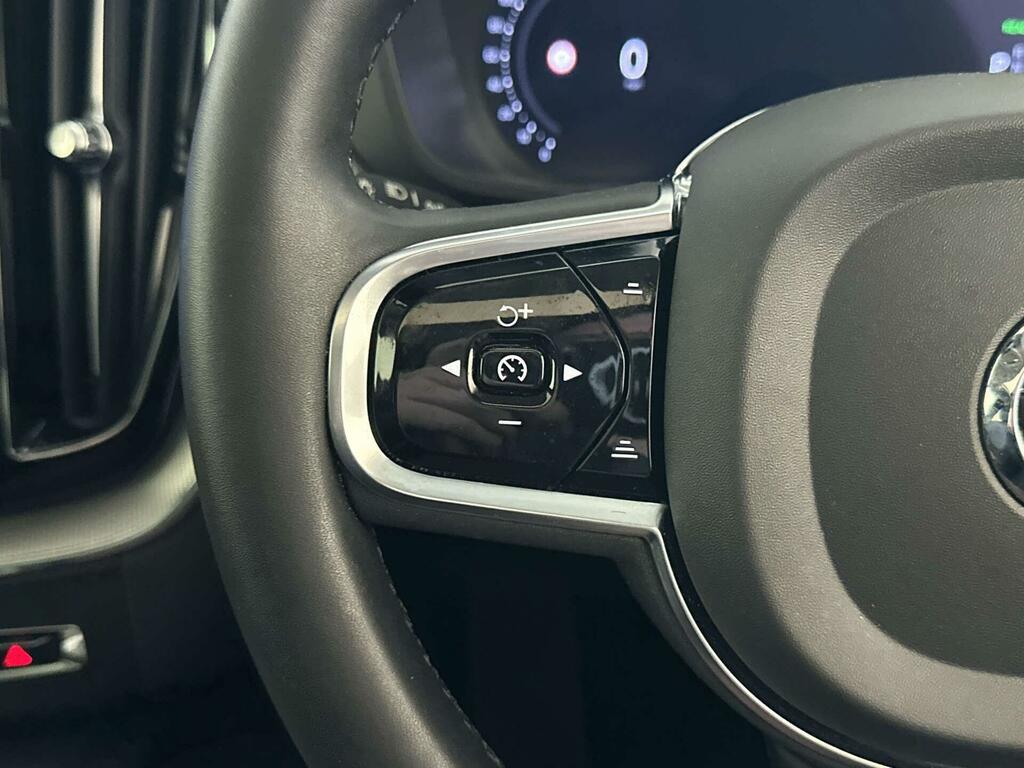 Volvo XC60 Suv  #16
