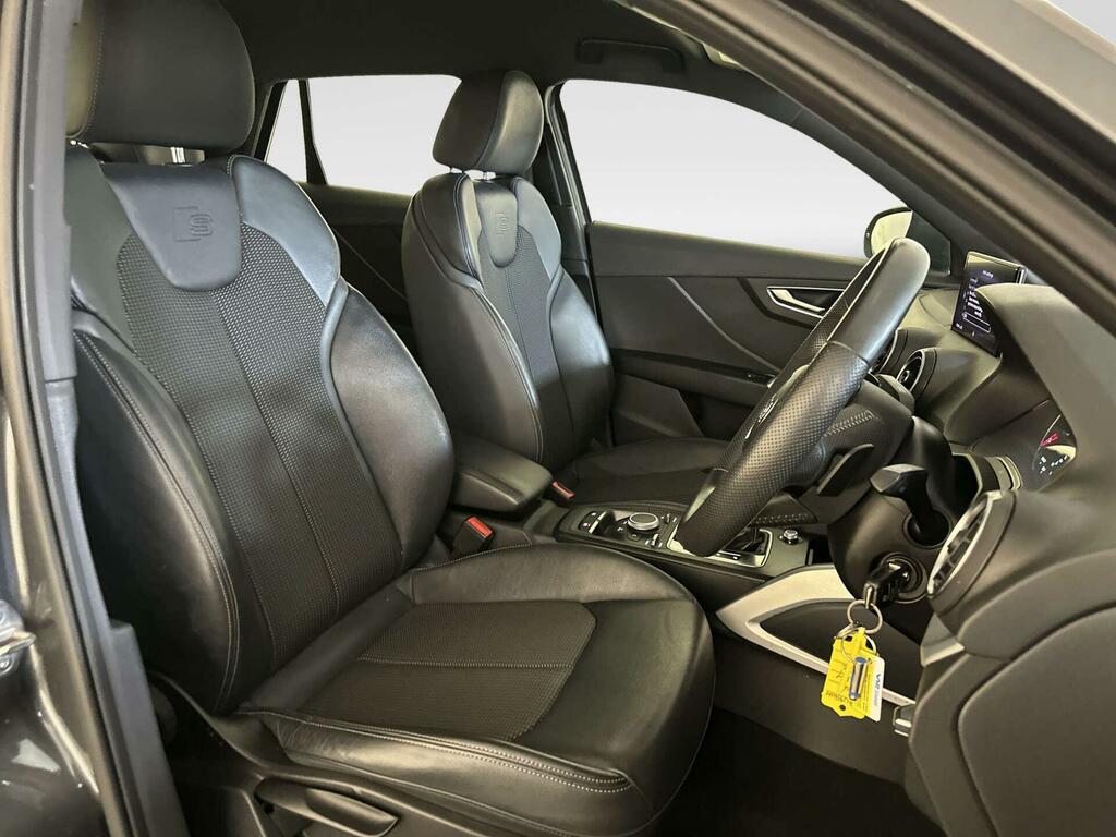 Audi Q2 30 Tfsi Sport Black #12