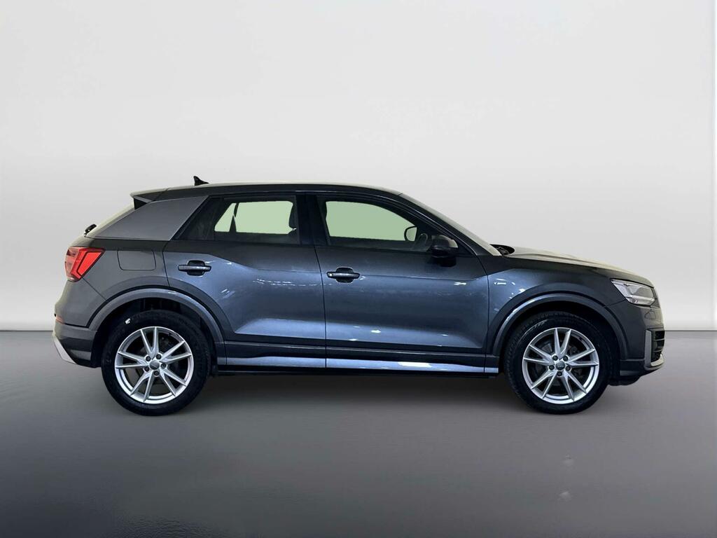 Audi Q2 30 Tfsi Sport Black #9