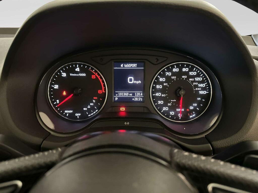 Audi Q2 30 Tfsi Sport Black #16