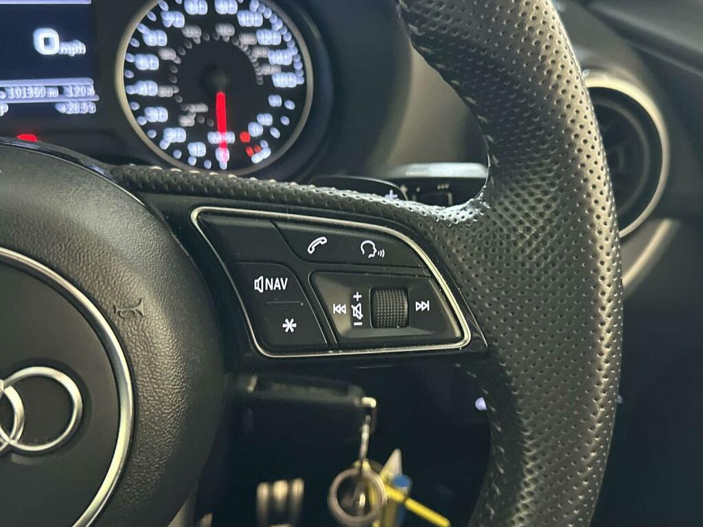 Audi Q2 30 Tfsi Sport Black #17