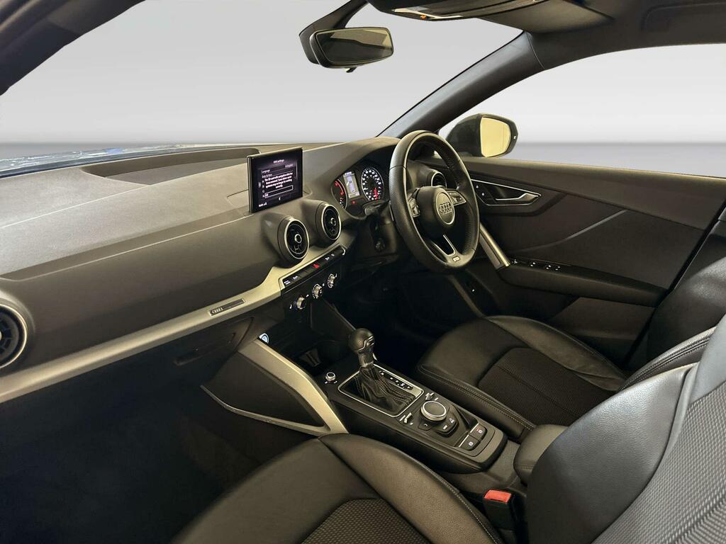 Audi Q2 30 Tfsi Sport Black #10