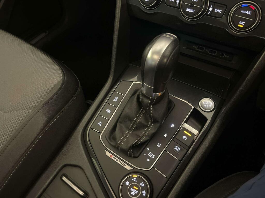 Volkswagen Tiguan R-line Tdi Dsg Black #25