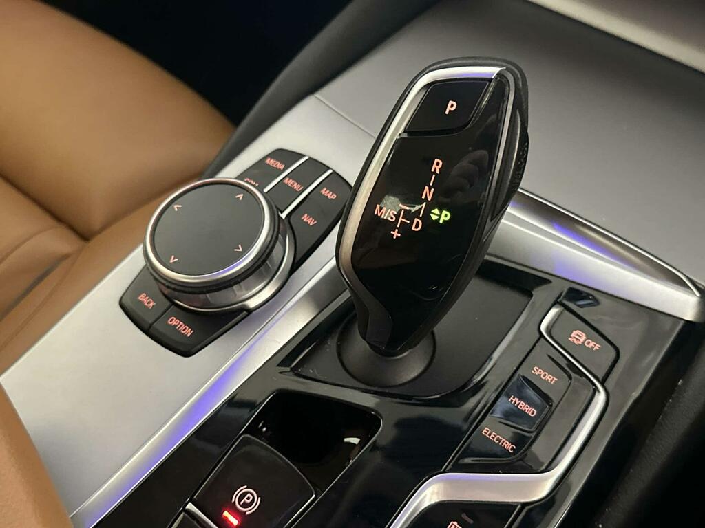 BMW 5 Series 530E Se White #23