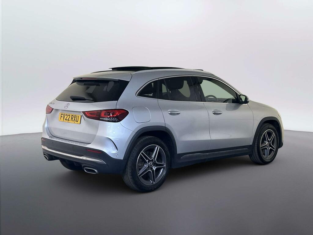 Mercedes-Benz GLA Class Amg Line Blue #8