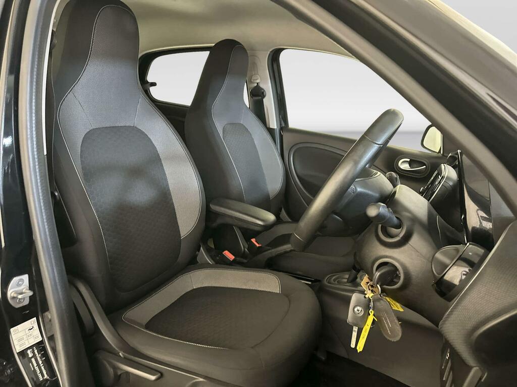 Smart Forfour 60Kw Eq Pulse Premium 17Kwh 22Kwch Black #11