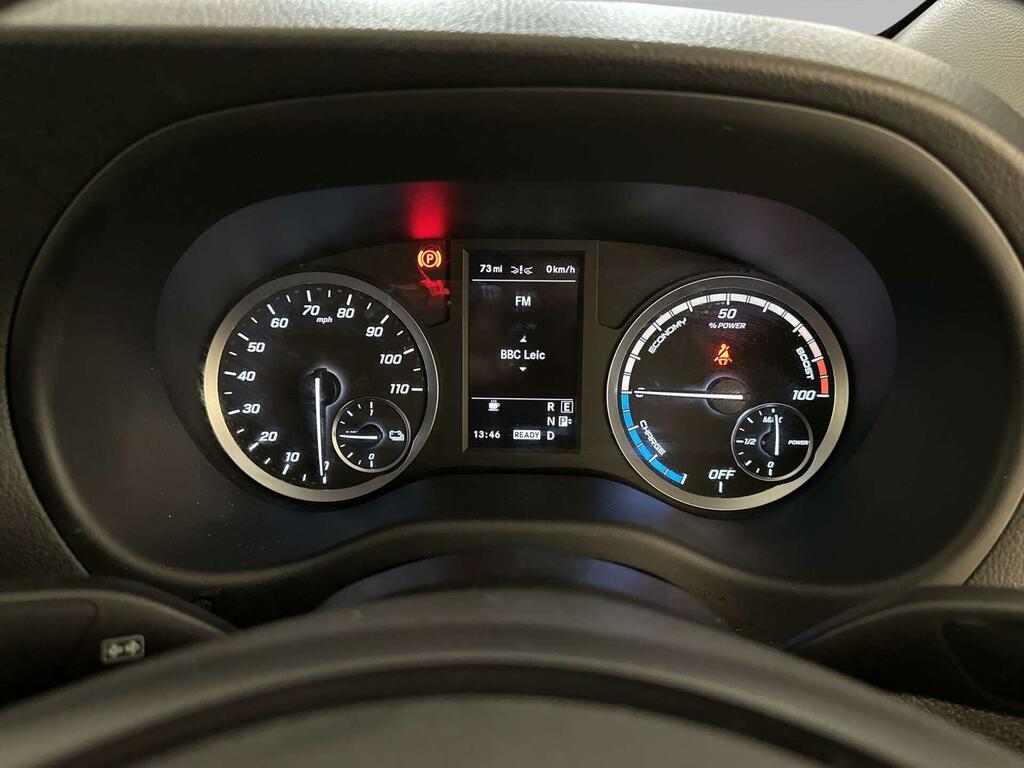 Mercedes-Benz eVito Evito 66 Premium Silver #14