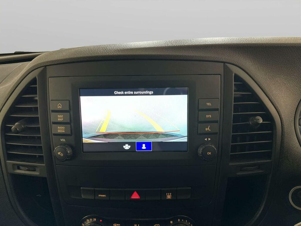 Mercedes-Benz eVito Evito 66 Premium Silver #21