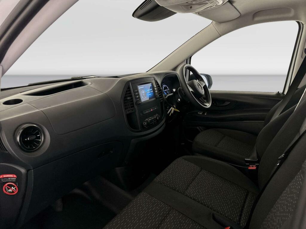 Mercedes-Benz eVito Evito 66 Premium Silver #10