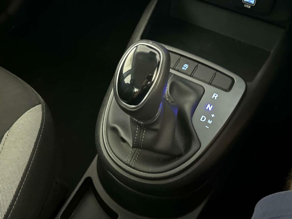 Hyundai I10 Advance White #22