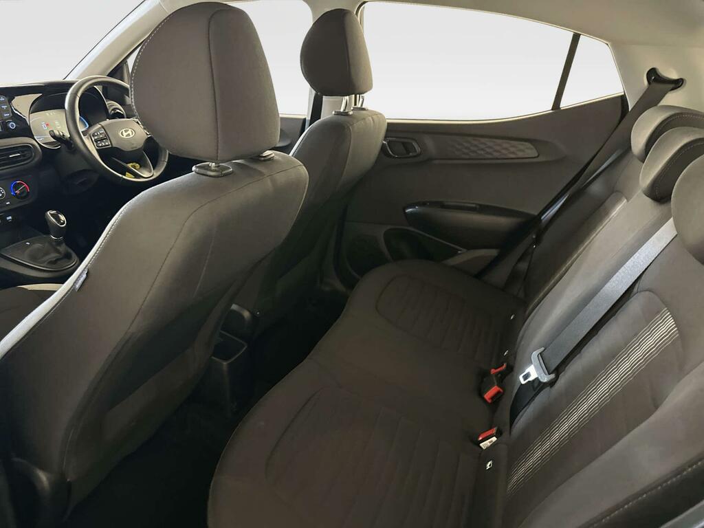 Hyundai I10 Advance White #11