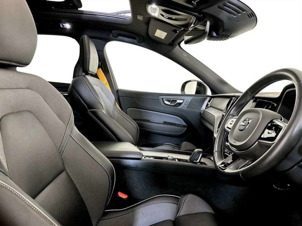 Volvo XC60 R-design Pro, B5 Awd #11