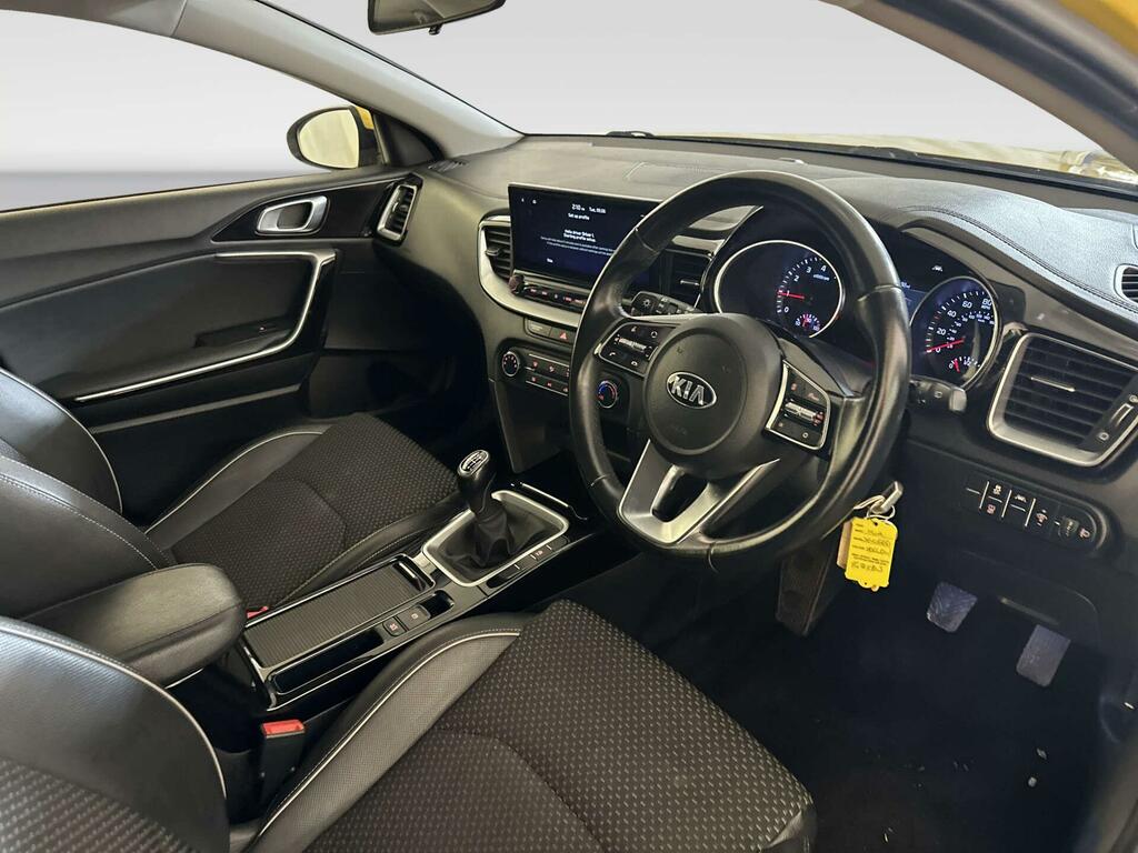 Kia Xceed 1.4 T-gdi 138Bhp First Edition Isg Yellow #13