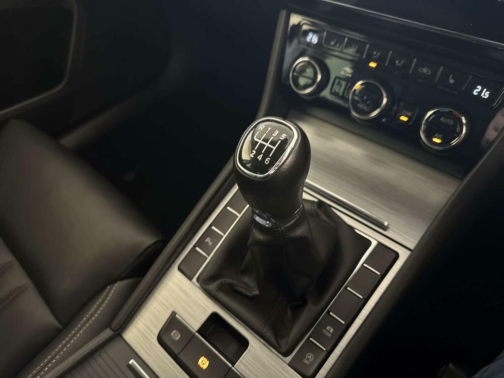 Skoda Superb 2.0 Tdi Cr Se Technology Dsg White #24