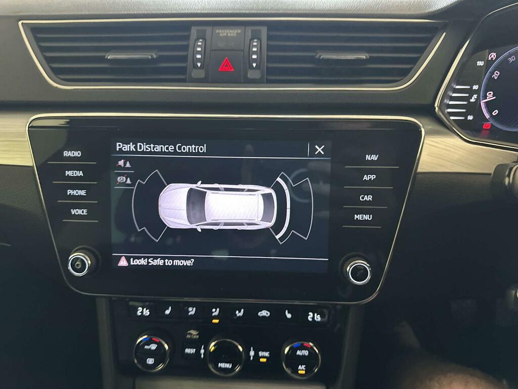 Skoda Superb 2.0 Tdi Cr Se Technology Dsg White #22