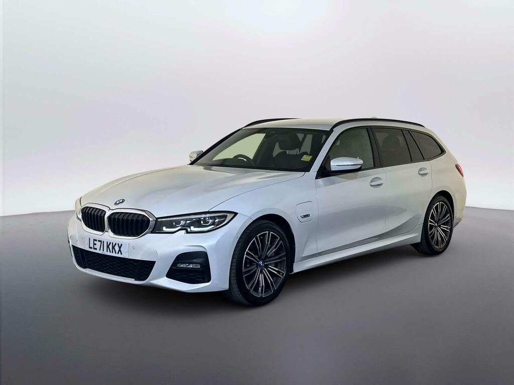 BMW 3 Series 2.0 330E 12Kwh M Sport Touring Plug-in White #4