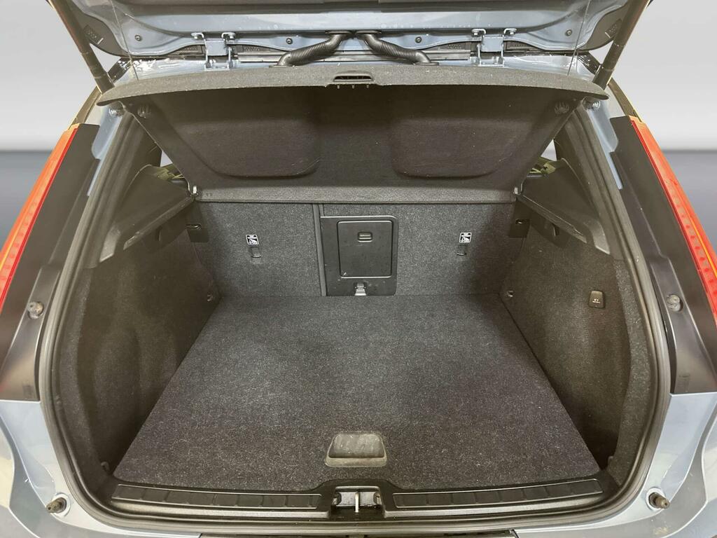 Volvo XC40 Inscription Pro Black #13