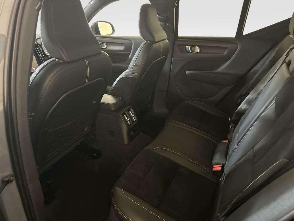 Volvo XC40 Inscription Pro Black #12