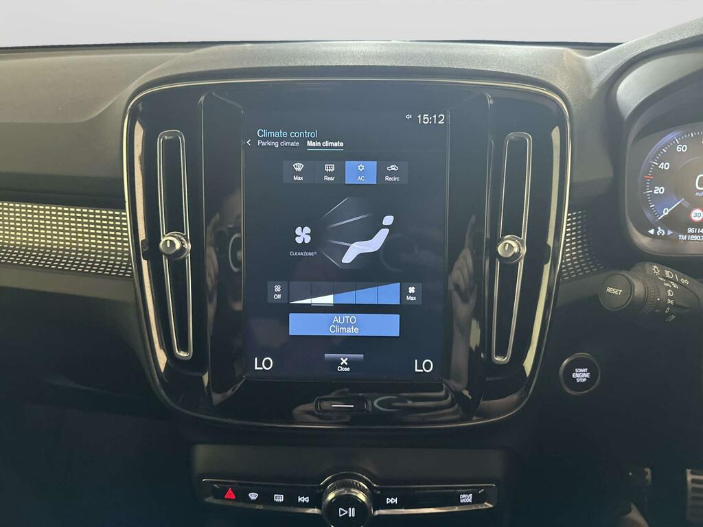 Volvo XC40 Inscription Pro Black #23