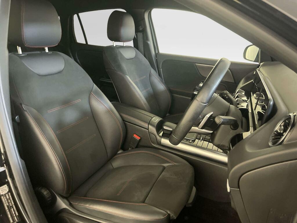 Mercedes-Benz GLA Class Gla 180 Amg Line Edition Black #12