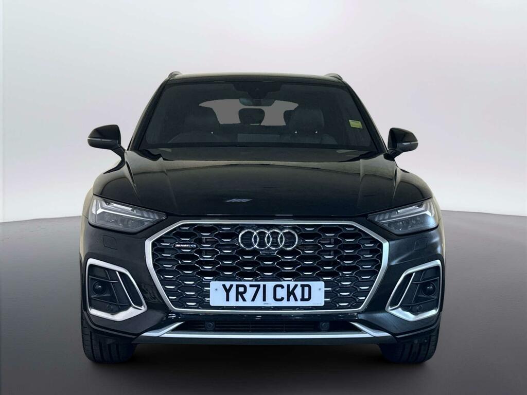 Audi Q5 2.0 Tfsie 55 Competition Sportback Plug Black #3
