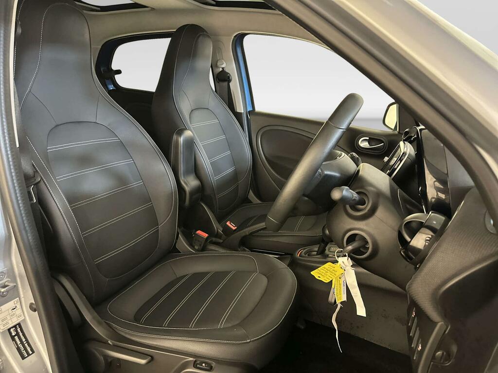 Smart Forfour 60Kw Eq Premium 17Kwh 22Kwch 2021 Black #10