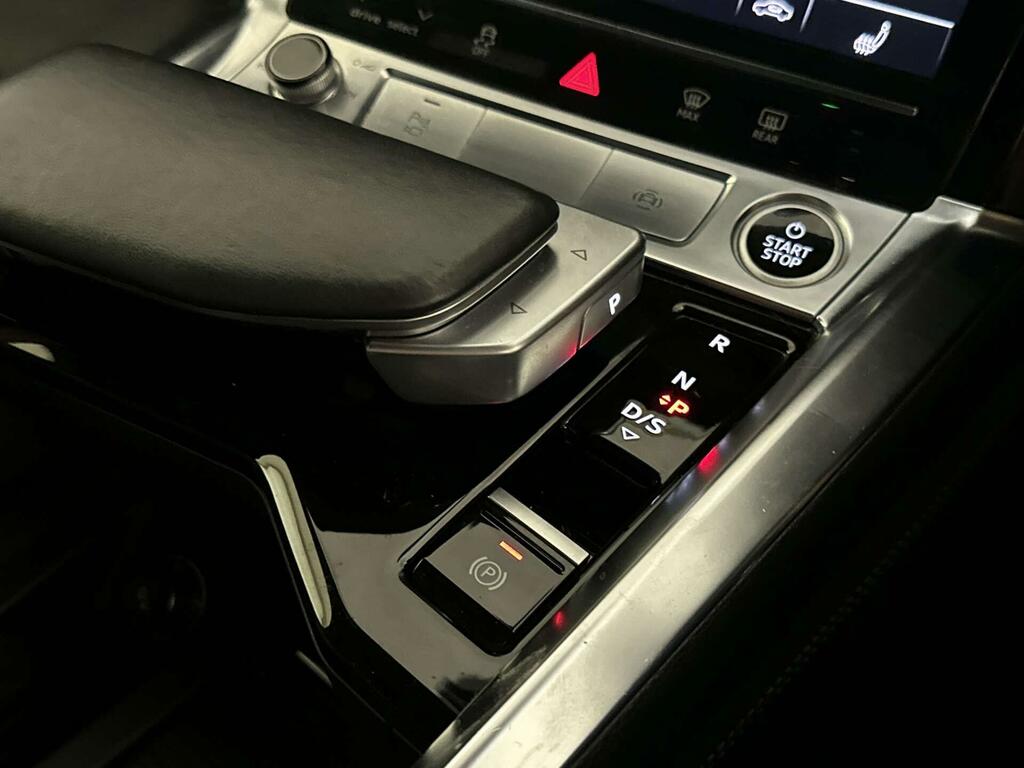 Audi E-tron 300Kw 55 Quattro 95Kwh S Line Grey #24