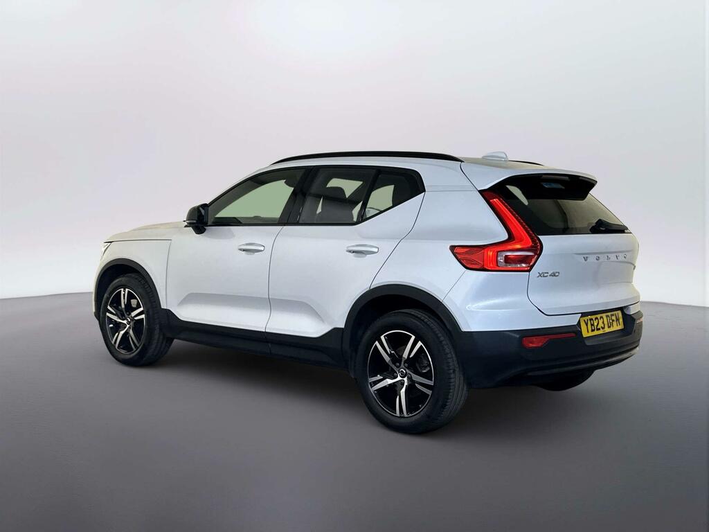 Volvo XC40 2.0 B3 Mhev Plus Dark Suv Hybrid Dct Au White #6