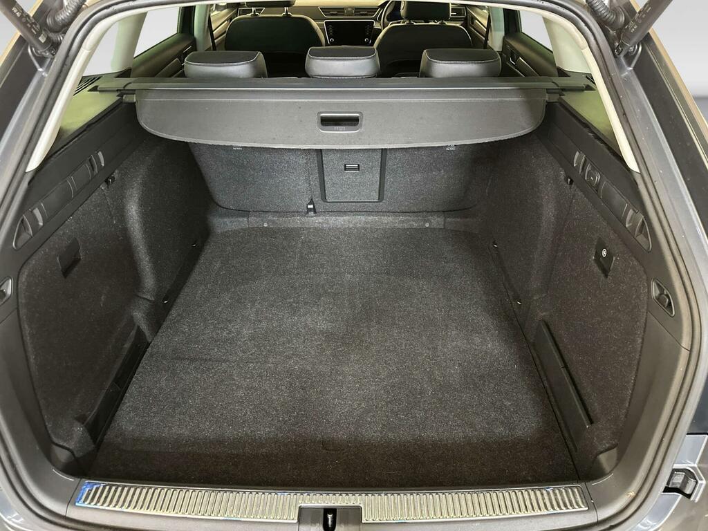 Skoda Superb Tdi Se Technology Estate Grey #24
