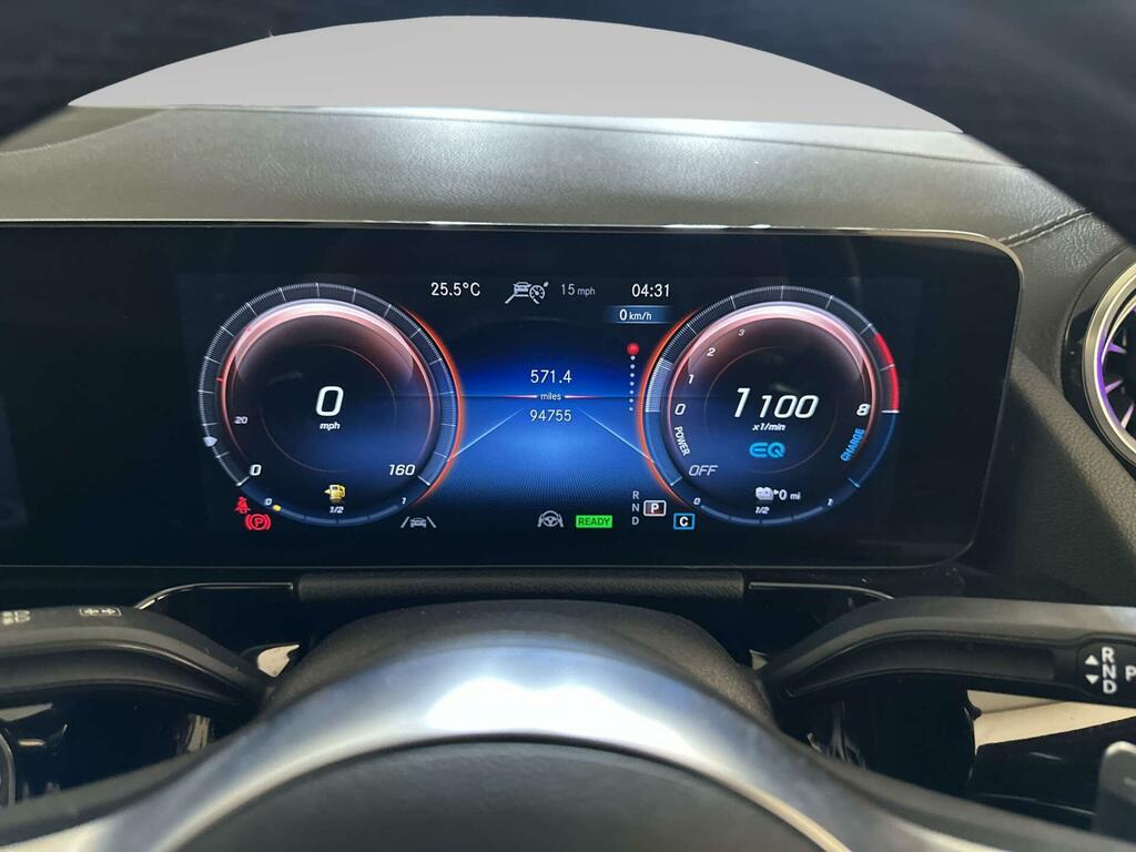Mercedes-Benz GLA Class Gla 220D 4Matic Amg Line Premium Plus Silver #18