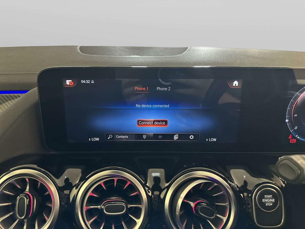 Mercedes-Benz GLA Class Gla 220D 4Matic Amg Line Premium Plus Silver #23