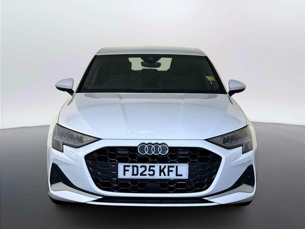 Audi A3 1.5 Tfsie 40 Sport Sportback Plug-in Hy White #3