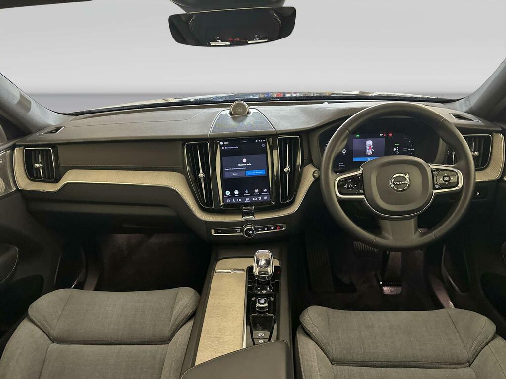 Volvo XC60 2.0H T8 Recharge 18.8Kwh Ultimate Dark Suv Pet Black #2