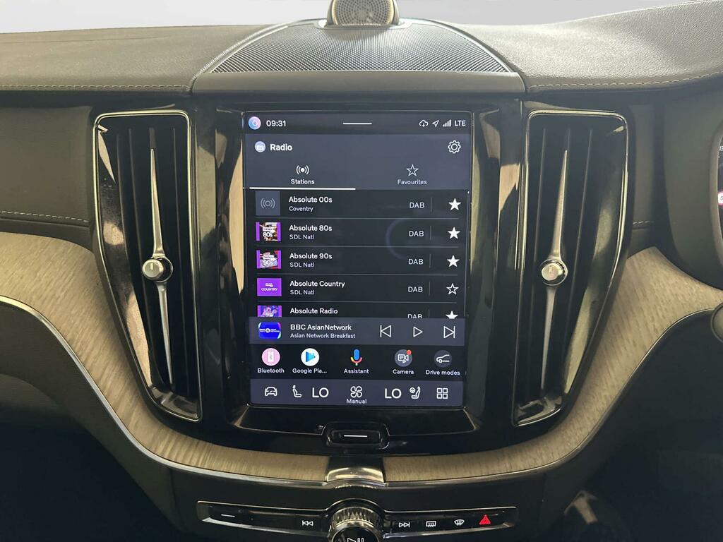 Volvo XC60 Momentum Blue #22